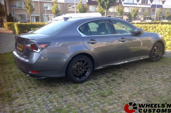 Lexus GS300H - 18 inch Japan Racing JR36 Gloss Gray - 5x114,3 8J ET45