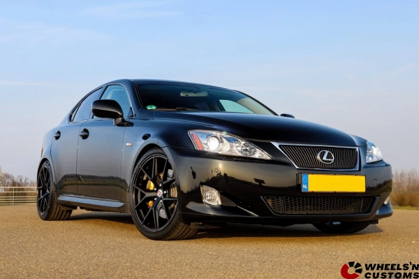 Lexus IS250 - YKW Wheels - 5x114,3 8.5J + 9.5J ET35