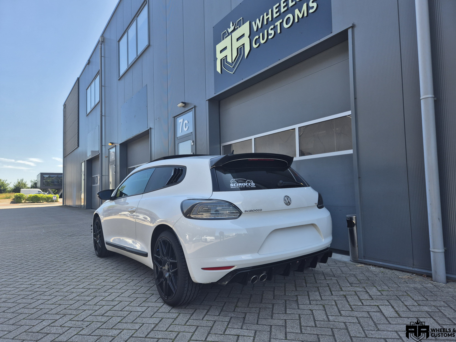 Volkswagen Scirocco voorzien van Maxton Design diffuser