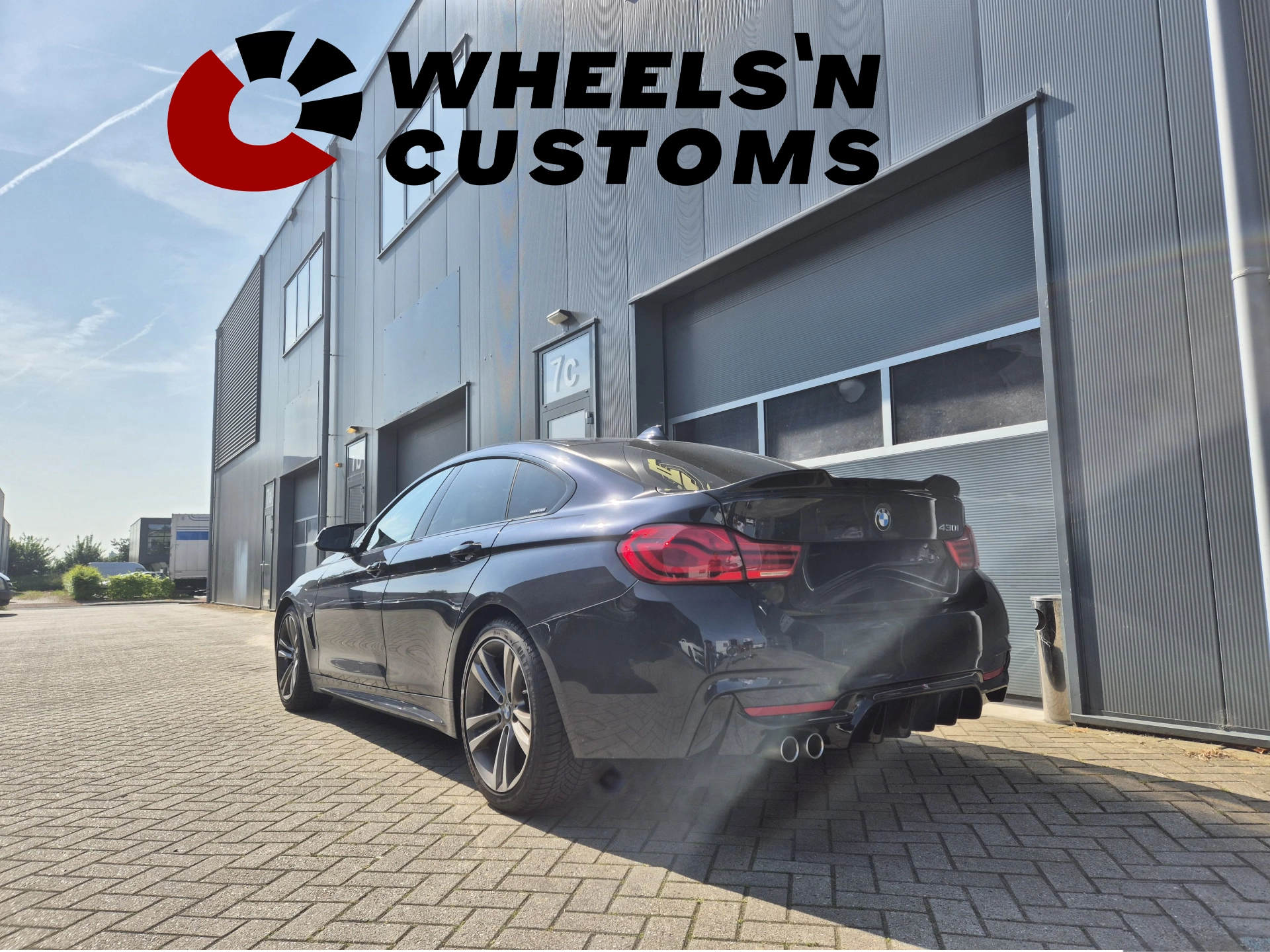 BMW 4-serie F32 voorzien van Maxton Design onderdelen