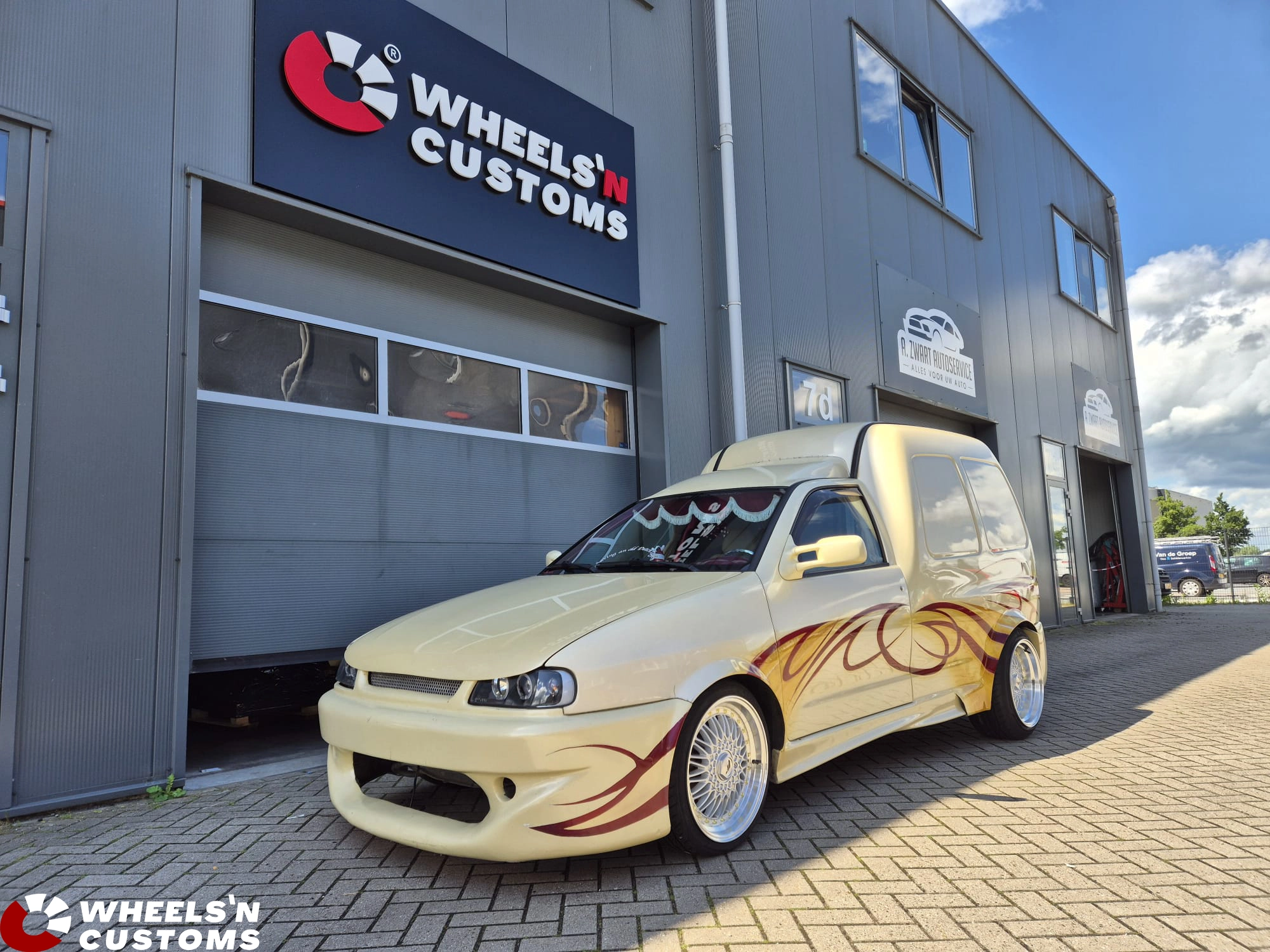  VW Caddy Mk2- JR Wheels JR9 17x7.5 ET35 en 17x10 ET20 Silver Machined Lip
