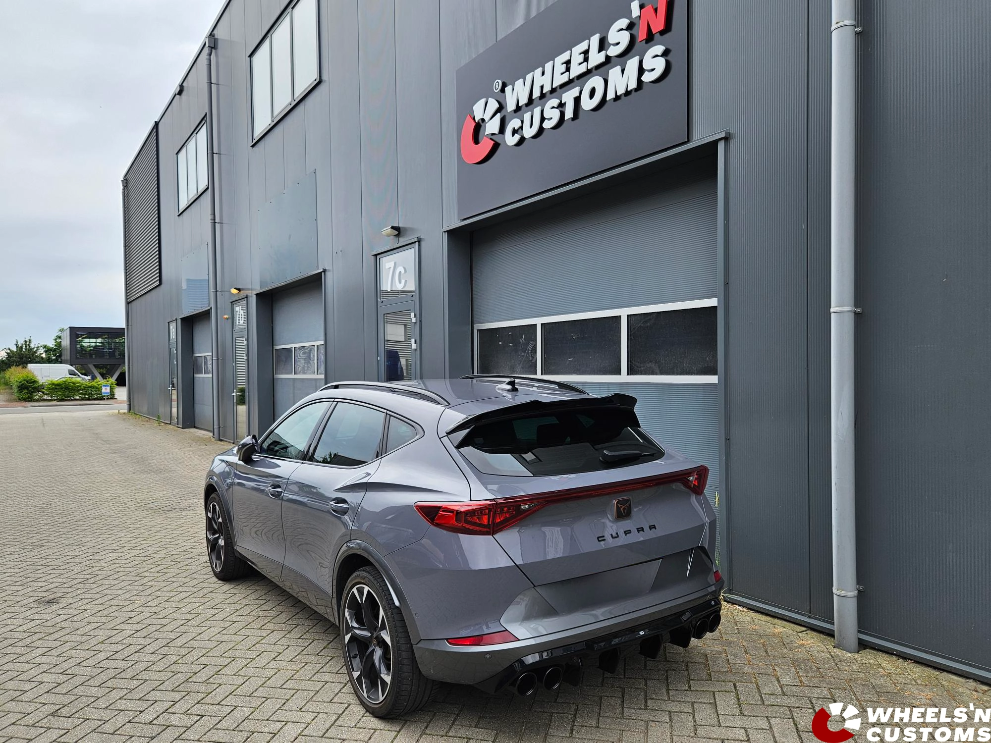 Cupra Formentor  voorzien van Maxton Design onderdelen