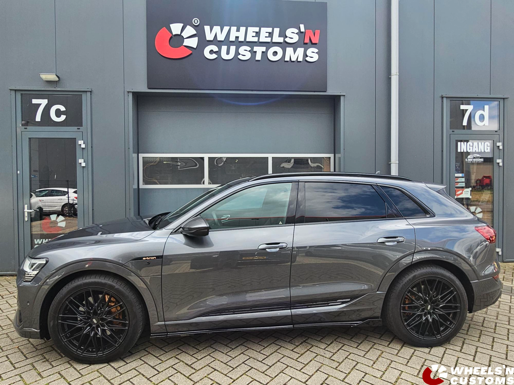 Audi Q8 Etron voorzien van INGO NOAK onderdelen