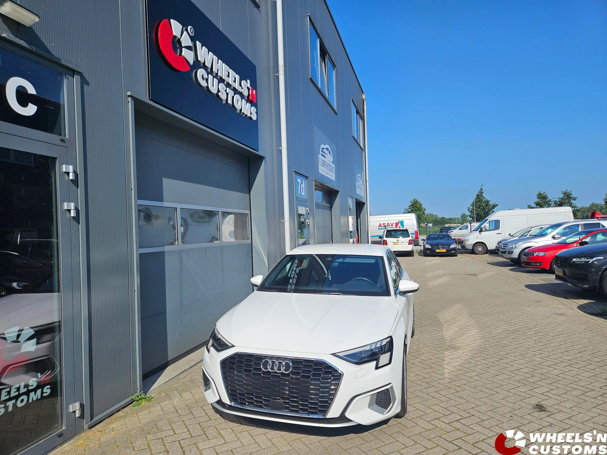 Audi A3-voorzien van Maxton Design onderdelen