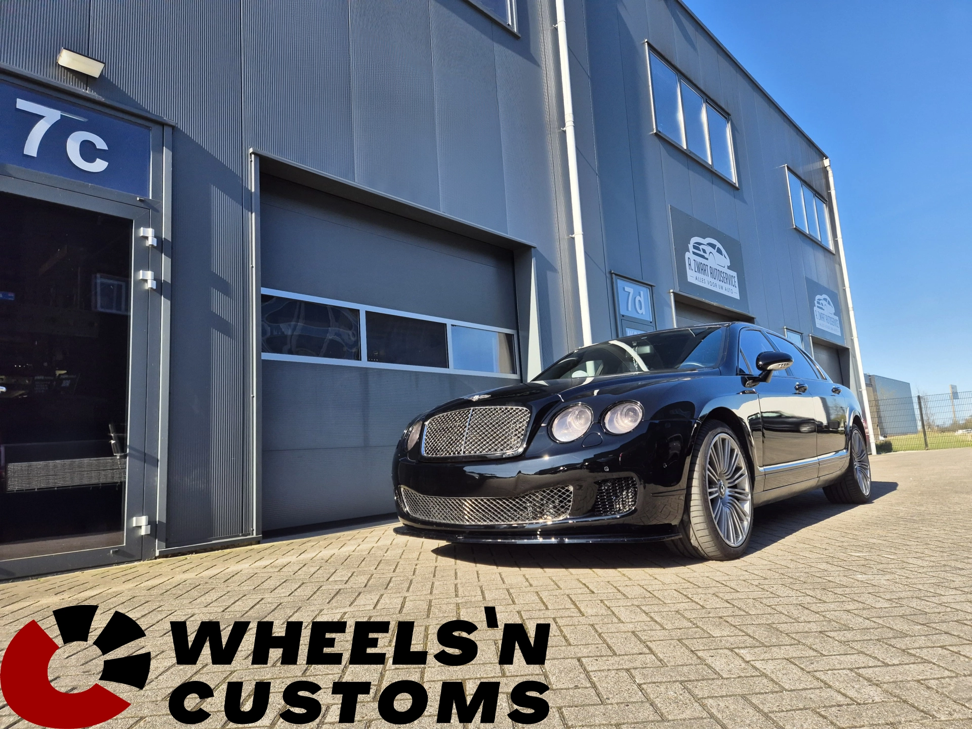 Bentley continental flying spur speed voorzien van Maxton Design Bumperlip