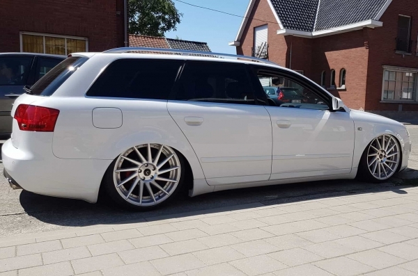 Audi A4 B7 Avant - 19 inch JNC - 8J ET30