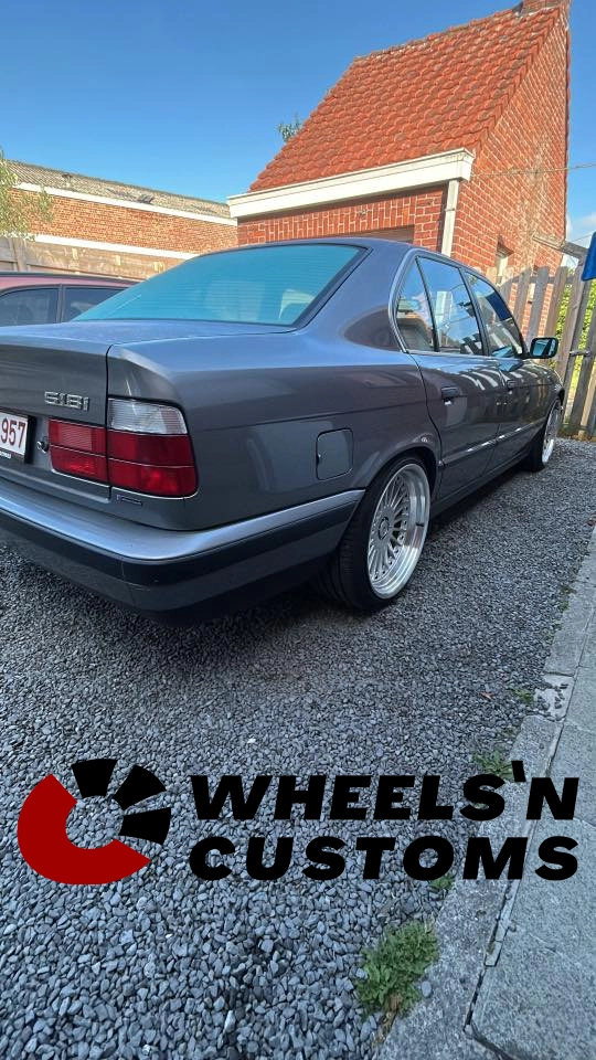 BMW 5 serie E34 - 19 inch YKW Wheels Y9670 - Full Silver Machined Lip - 5x120 8.5J ET20 + 10J ET25.