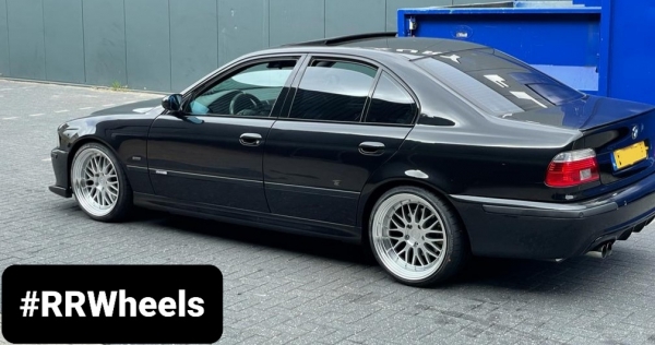 BMW 5 Serie E39 540i - 19 inch ESR Wheels SR05 Hyper Silver - 9.5J ET22 + 10.5J ET22.