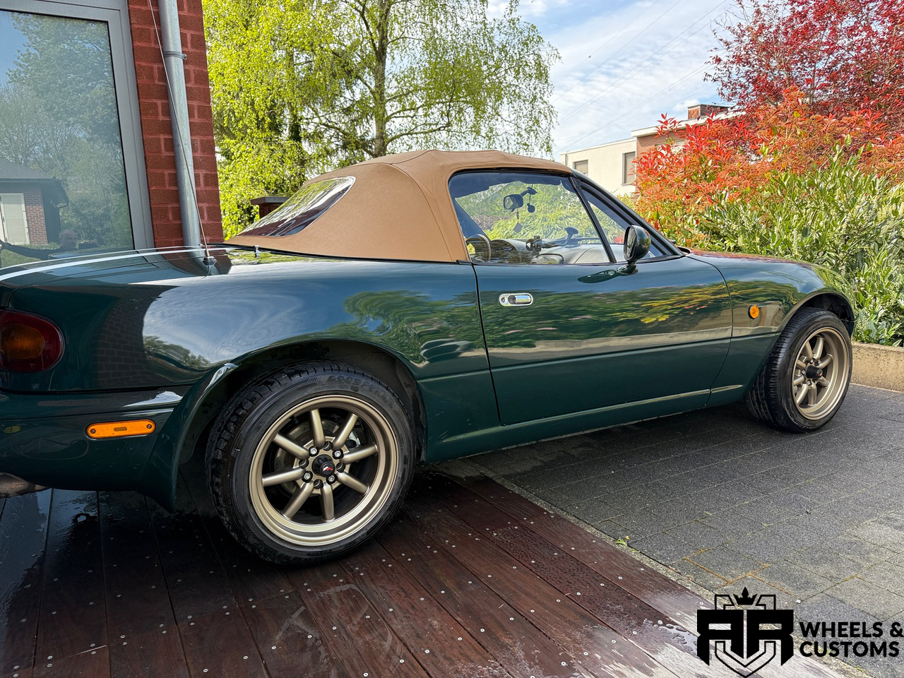 Mazda MX-5 NA - 15 inch Japan Racing JR19 Bronze - 8J ET20